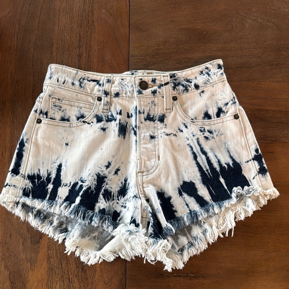 Blue and White High-Waisted Jean Shorts with Distressed Hem